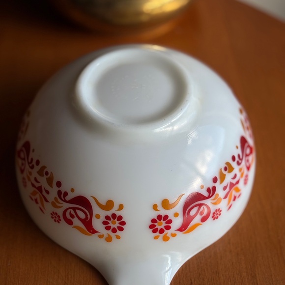 Pyrex 443 Mixing Bowl Retro Floral White Bowl with Red Orange Ovenproof Bowl MCM - Picture 3 of 13
